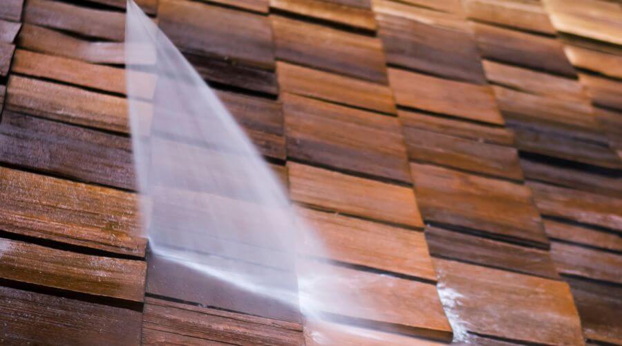 Professional gutter cleaning in Laurel, IA